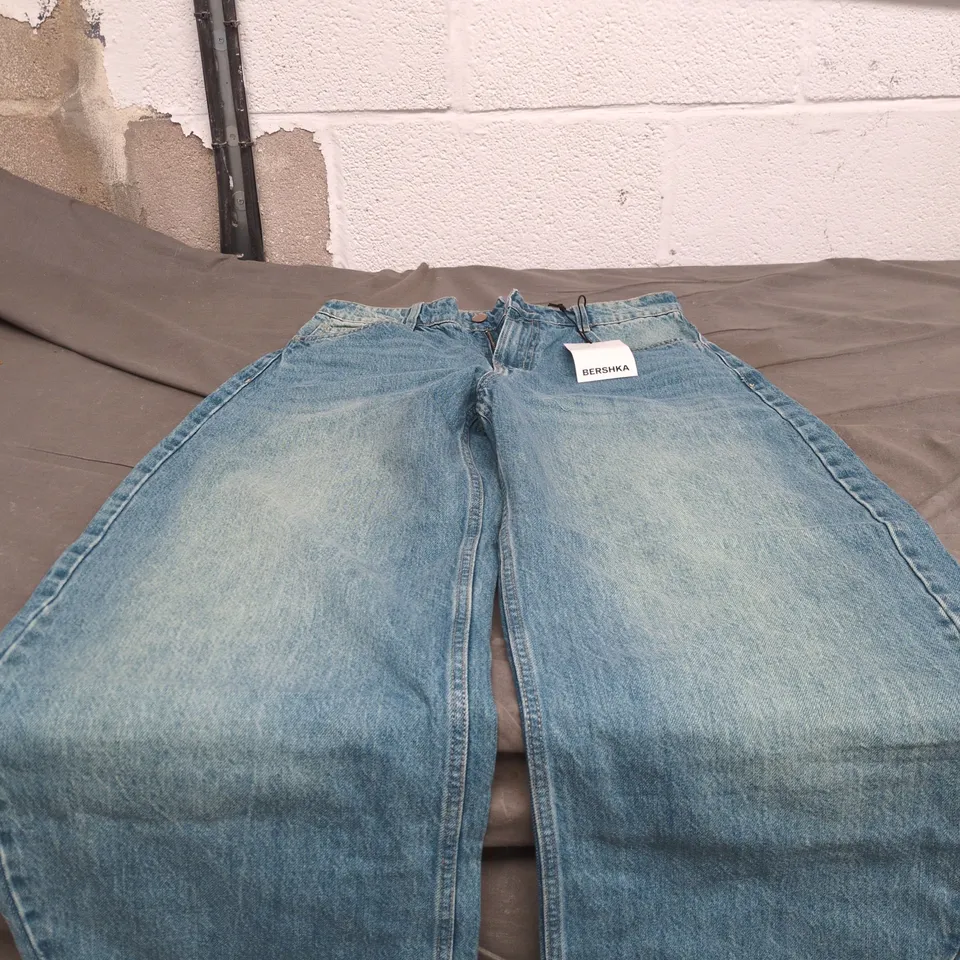 BERSHKA BARREL FIT UK12 JEANS WITH TAGS