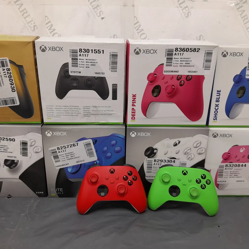 10 ASSORTED XBOX CONTROLLERS IN VARIOUS COLOURS AND TYPES TO INCLUDE XBOX ONE AND SERIES X