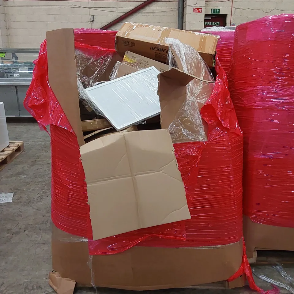 PALLET OF ASSORTED HOUSEHOLD ITEMS AND CONSUMER PRODUCTS. INCLUDES; LEGO, BOXED FURNITURE ETC 