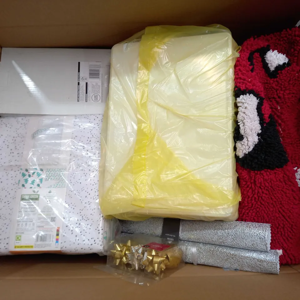 BOX OF APPROX 22 ASSORTED ITEMS TO INCLUDE - CURTINA ONE PAIR OF FULLY LINED CURTAINS - EASY CARE DUVET SET CHRISTMAS STYLE - DISNEY BAUBLES ECT