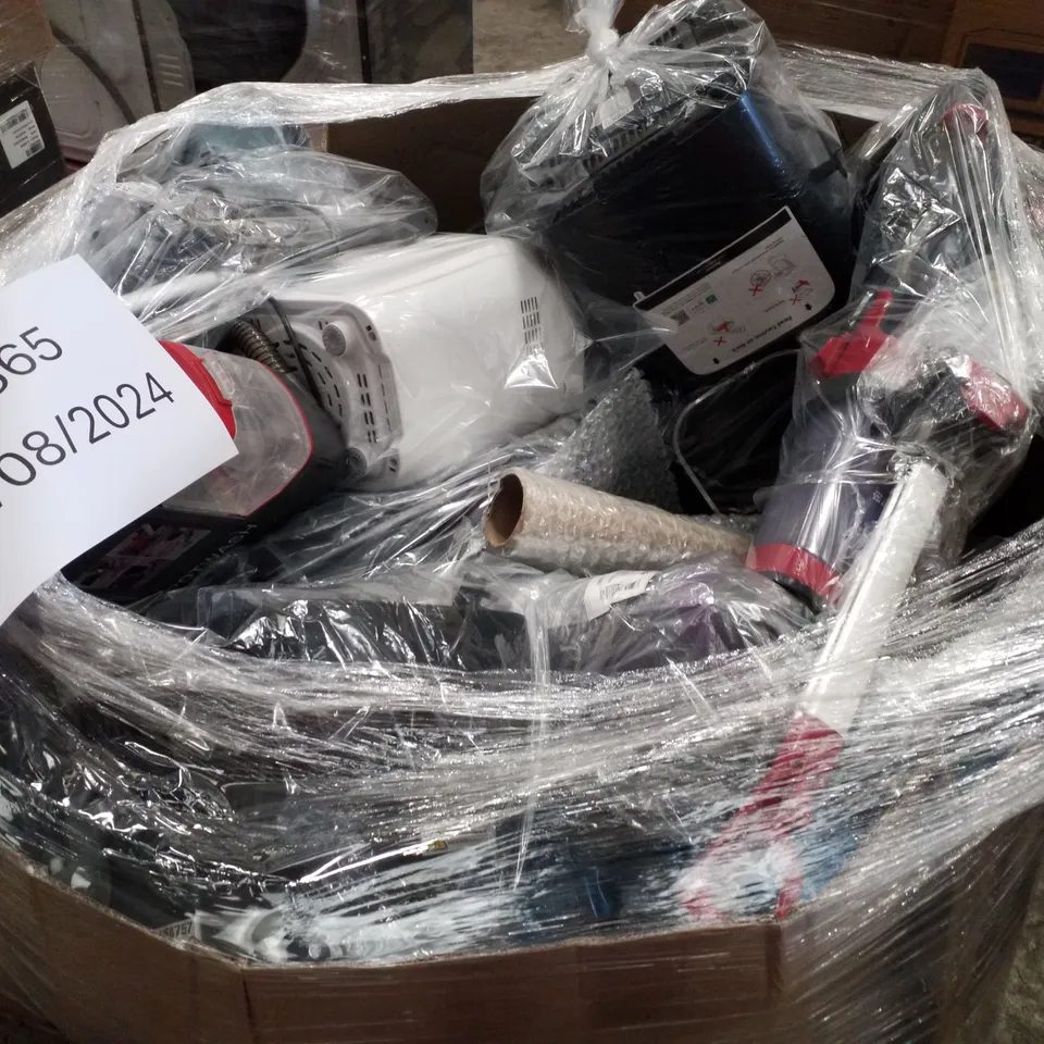 PALLET OF APPROXIMATELY 19 UNPROCESSED RAW RETURN HOUSEHOLD AND ELECTRICAL GOODS TO INCLUDE;