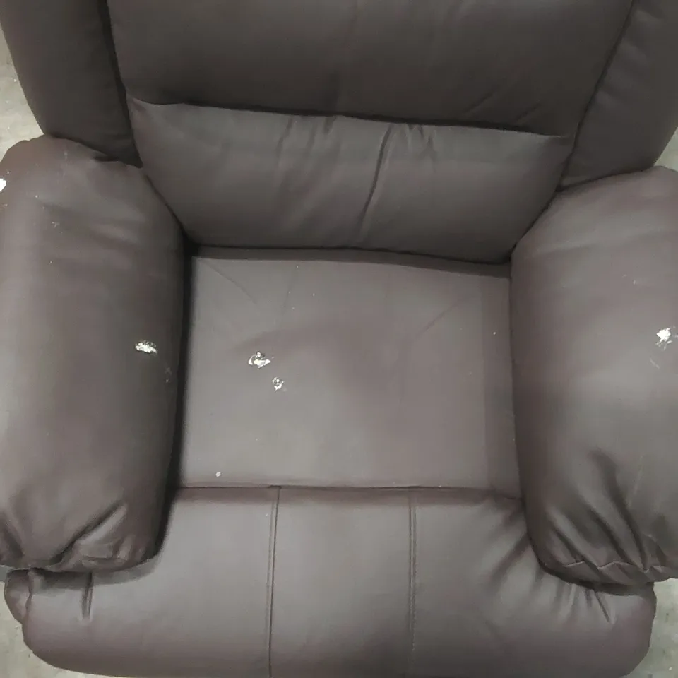 QUALITY DESIGNER FAUX LEATHER MANUAL RECLINER ARMCHAIR