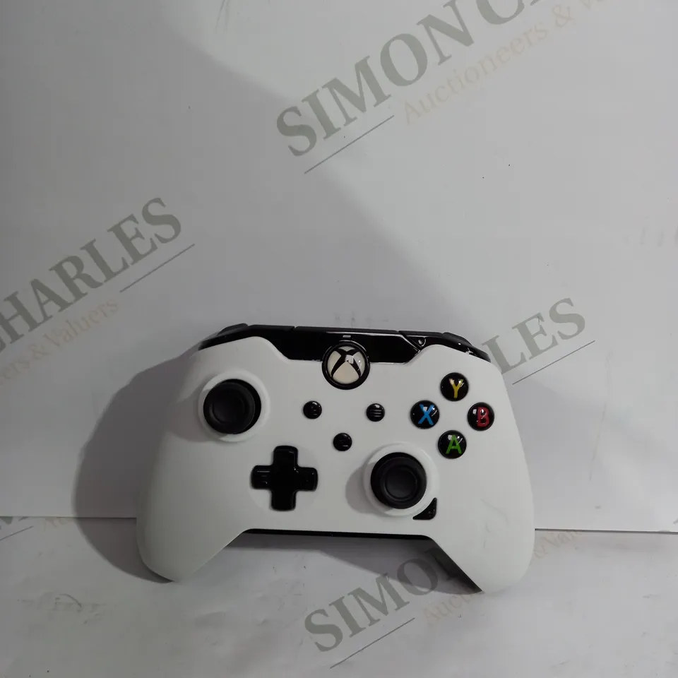 PDP ARCTIC WHITE XBOX WIRED CONTROLLER