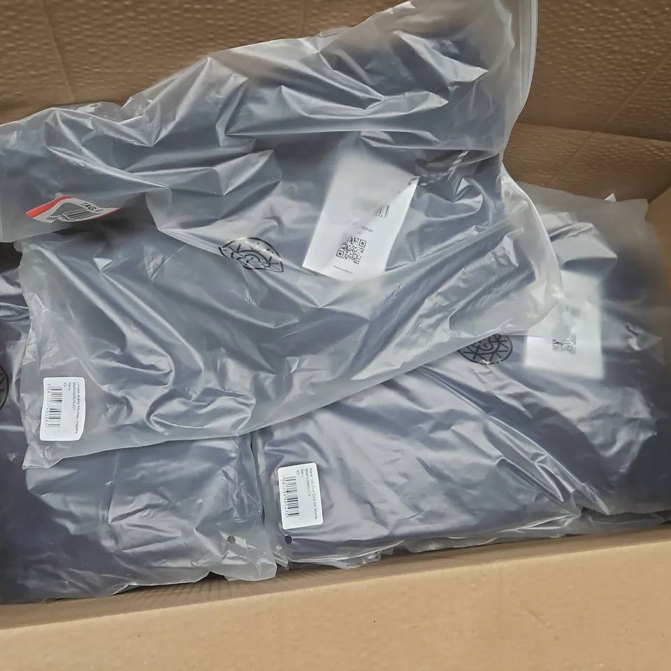 APPROXIMATELY 20 ASSORTED BAGGED CLOTHING ITEMS IN VARIOUS SIZES, STYLES & COLOURS TO INCLUDE MENS GET YOUR COLD ON SHORTS, UNISEX BRASS MONKEY JOGGERS, UNISEX GET YOUR COLD ON JOGGERS ETC