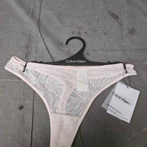 CALVIN KLEIN SHEER MARQUISETTE LACE THONG – SIZE S