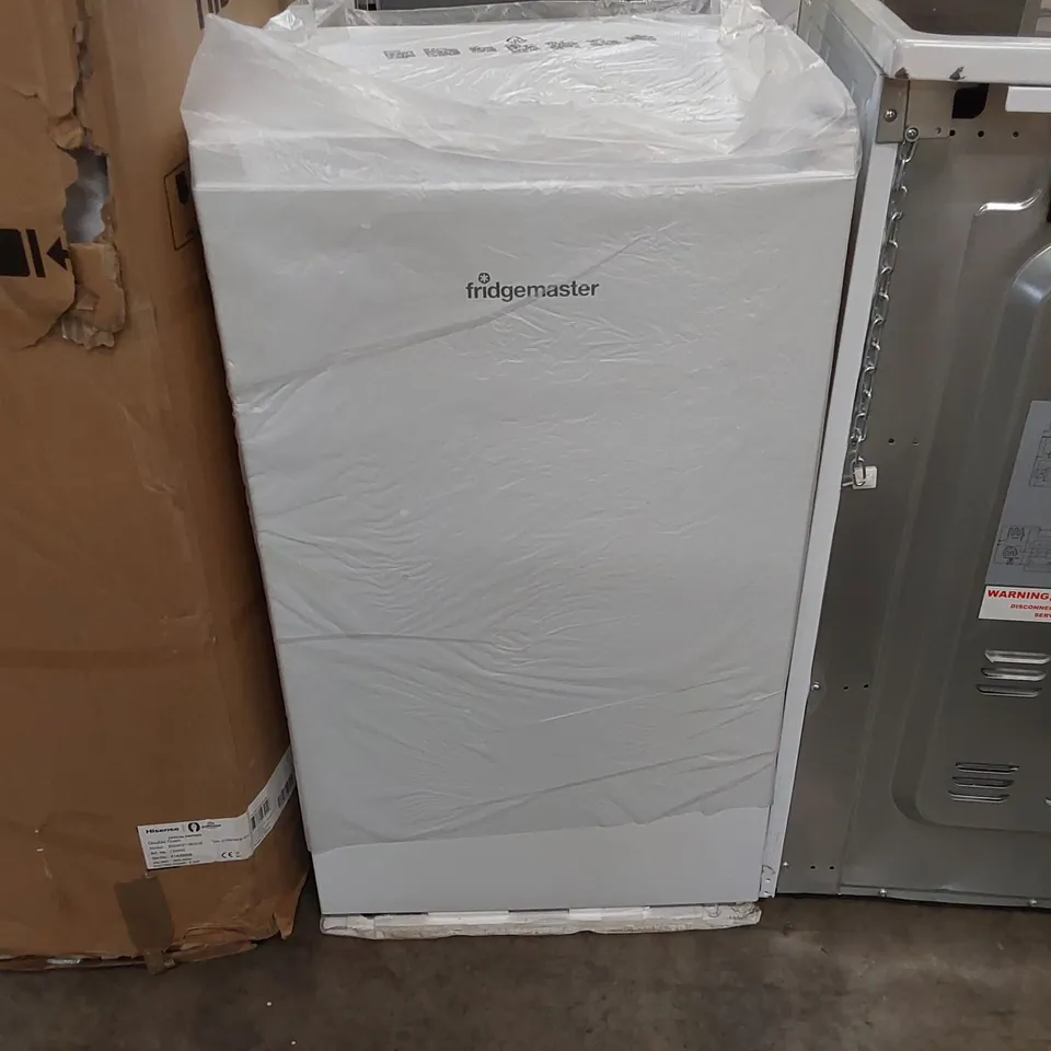 BOXED FRIDGEMASTER MUL4892E UNDER COUNTER LARDER FRIDGE WHITE