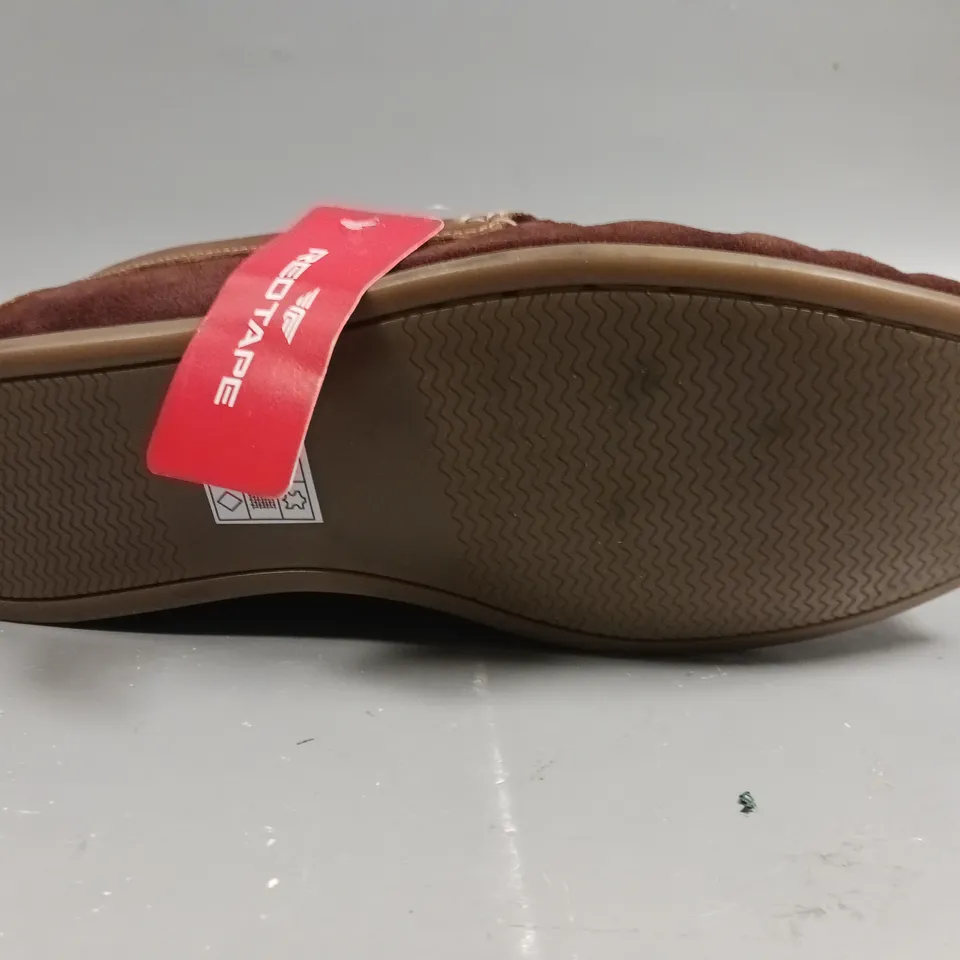 LOT OF 4 BOXED PAIRS OF RED TAPE BROWN SHOES - SIZES 8/12/6 X2