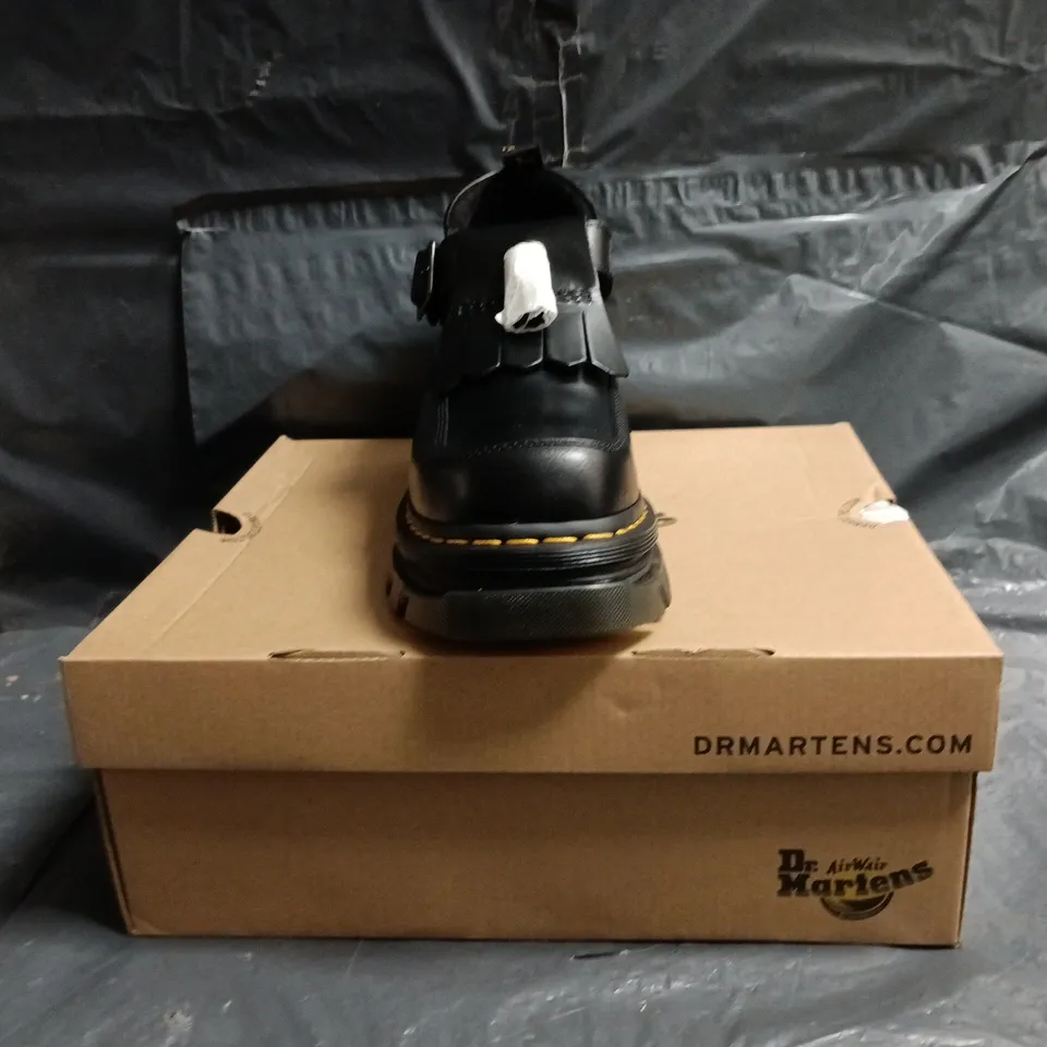 BOXED PAIR OF DR MARTENS CORRAN MARY JANE SHOES IN BLACK SIZE UK 9