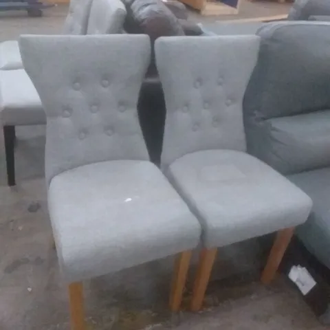 PAIR OF DESIGNER GREY FABRIC BUTTON BACK DINING CHAIRS WITH OAK EFFECT LEGS