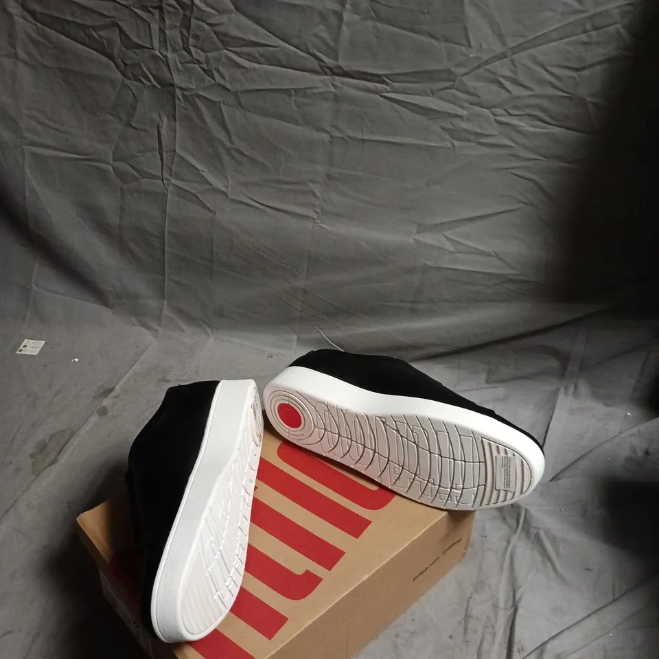 FITFLOP RALLY SNEAKERS – ALL BLACK LEATHER, UK 6 (US 8 / EUR 39)