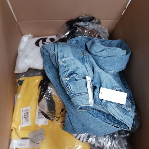 LARGE BOX OF APPROXIMATELY 20 ASSORTED CLOTHING ITEMS IN VARIOUS SIZES, STYLES AND COLOUR