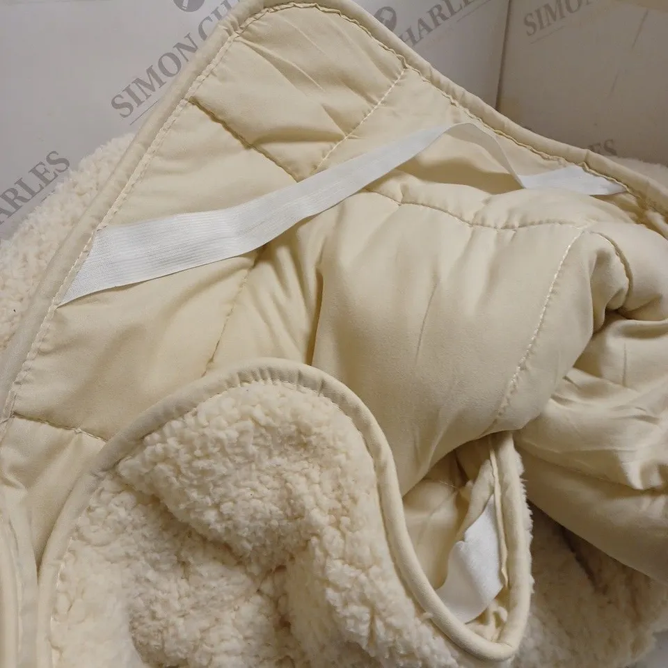 CREME SQUARED BLANKET WITH DOUBLE SIDES & CORNER STRAPS 