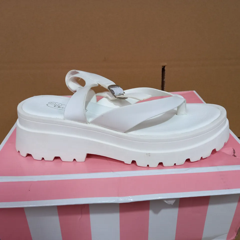 BOXED PAIR OF SIZE 36 NO DOUBT OPEN TOE SHOES