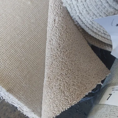 ROLL OF QUALITY DIMENSIONS CARPET - APPROXIMATELY 5 x 5.77m
