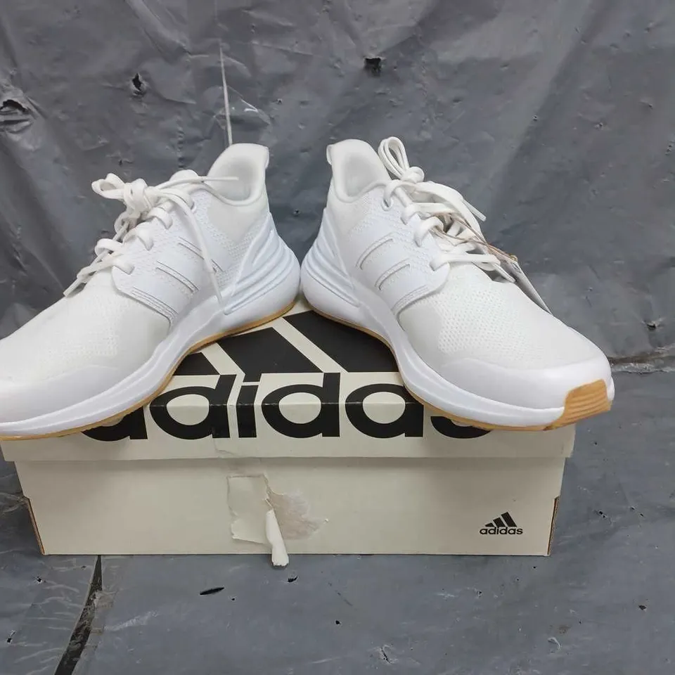 BOXED PAIR OF ADIDAS RAPIDASPORT BOUNCE RUNNING LACE TRAINERS IN WHITE SIZE UK 2 OLDER