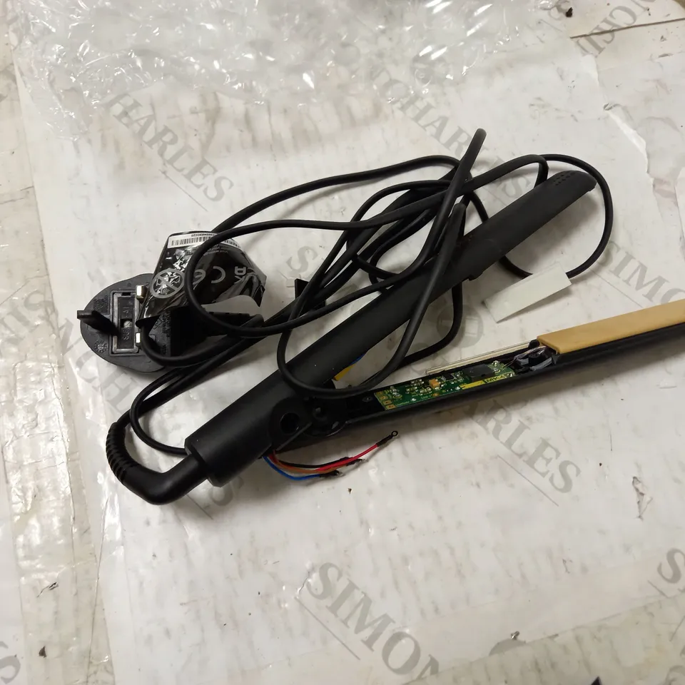 GHD HAIR STRAIGHTENERS