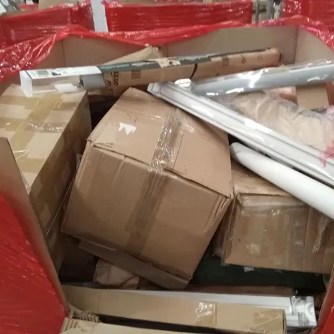 PALLET OF ASSORTED HOUSEHOLD GOODS AND PRODUCTS TO INCLUDE; BLINDS, BOXED FURNITURE ETC