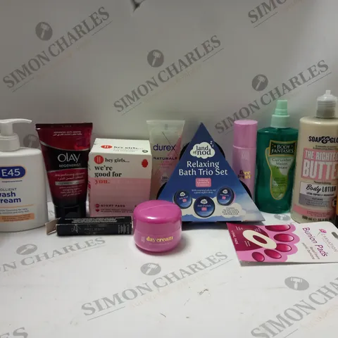BOX OF APPROX 10 ASSORTED BEAUTY PRODUCTS TO INCLUDE OLAY CLEANSER, GIVE ME FACE TONER, REDKEN LEAVE-IN TREATMENT, ETC
