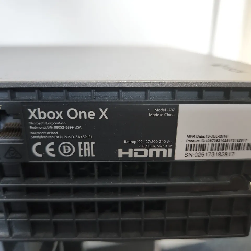 MICROSOFT XBOX ONE X 1TB GAMES CONSOLE - GRADIENT SILVER 