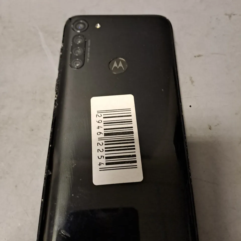 MOTOROLA BLACK MOBILE PHONE - MODEL UNSPECIFIED 