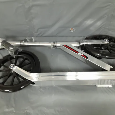 RAZOR - A6 SCOOTER - SILVER - COLLECTION ONLY