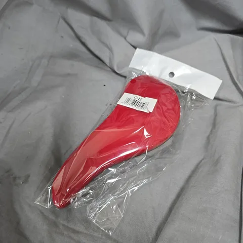 APPROXIMATELY 20 PLASTIC HAIRBRUSHES IN RED/BLACK