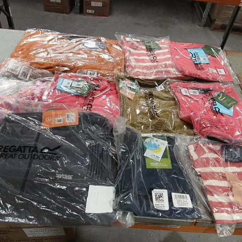 APPROXIMATELY 43 ITEMS OF ASSORTED BRAND NEW REAGATTA/DARE 2 B CLOTHING AND ACCESSORIES