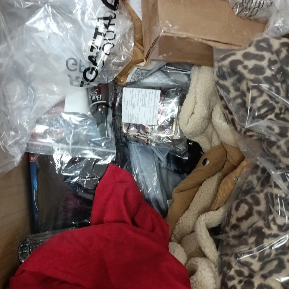 APPROXIMATELY 15 ASSORTED HOUSEHOLD ITEMS TO INCLUDE WALKING CANE, WINDOW CLEANER, AIR PURIFIER ETC