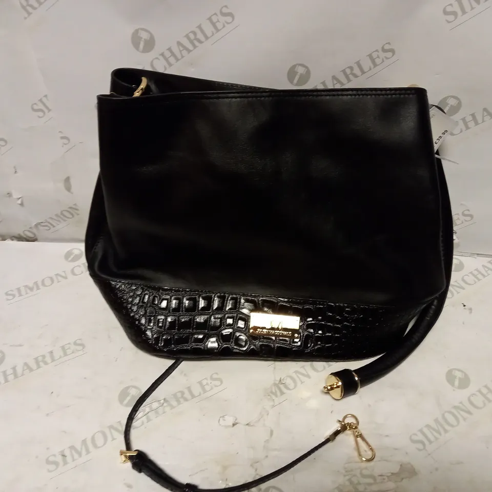 ASHWOOD MEDIUM STELLA BUCKLE POCKET LEATHER CROSSBODY - BLACK