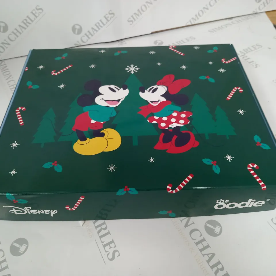 BOXED AND SEALED MICKEY AND MINNIE THE OODIE HOODED BLANKET 