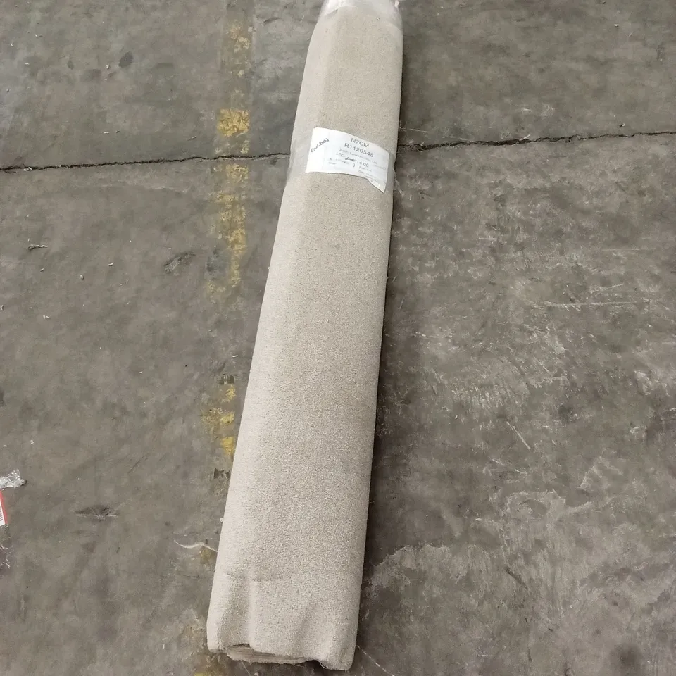 ROLL OF QUALITY TWIST HEATHERS 420 CARPET // APPROX SIZE; 1.75 x 4m
