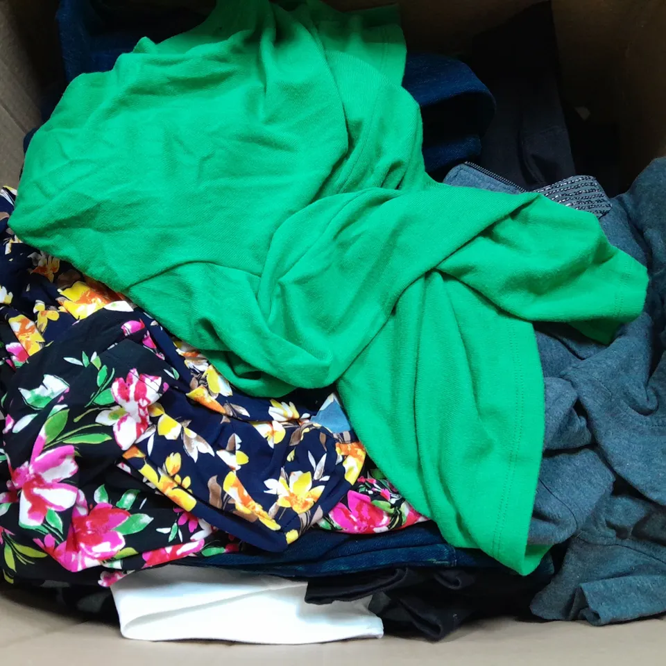 BOX OF APPROXIMATELY 13 ASSORTED CLOTHING ITEMS IN VARIOUS COLOURS , SIZES & STYLES