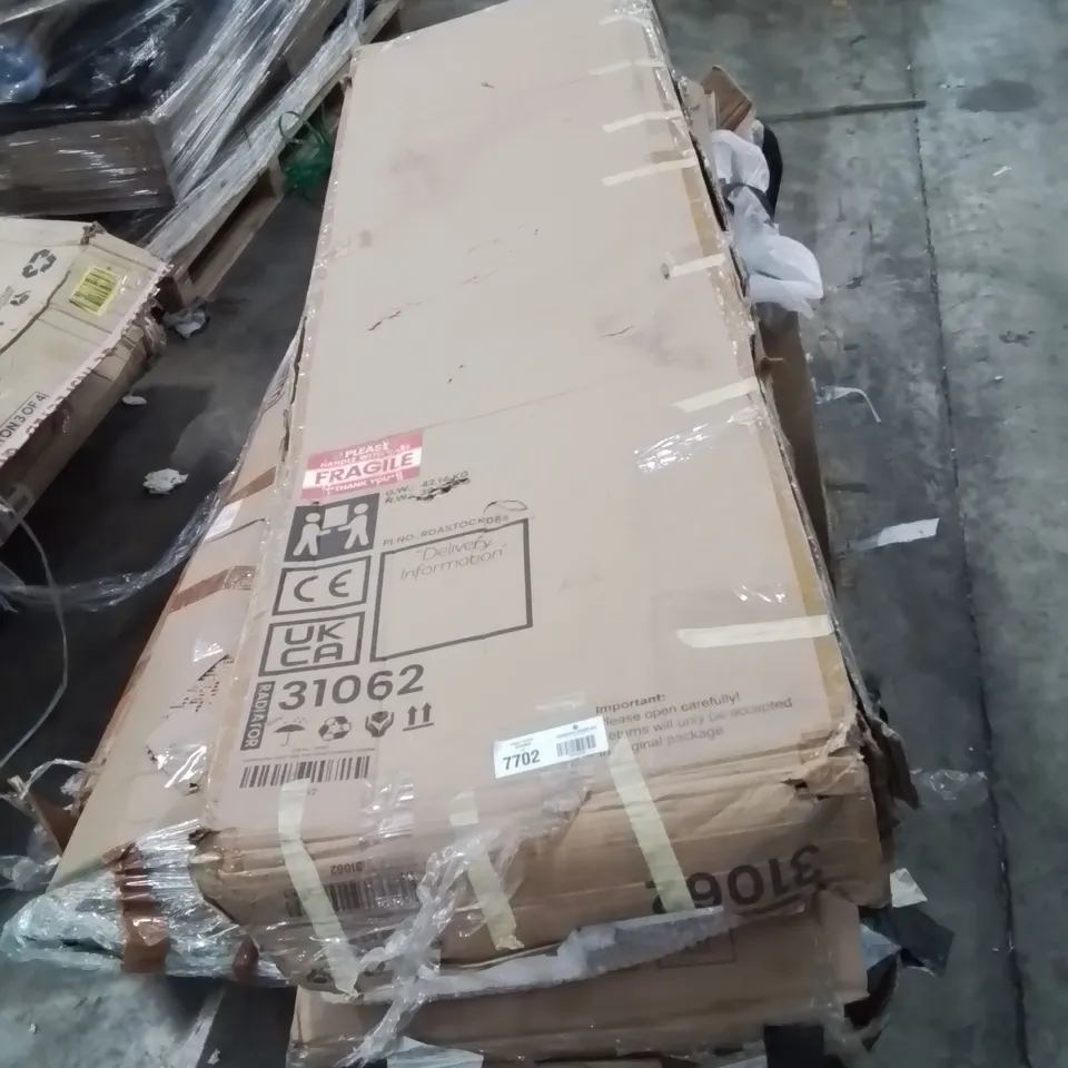 PALLET CONTAINING VARIOUS ASSORTED INCOMPLETE FURNITURE PARTS AND OTHER HOUSEHOLD ITEMS 
