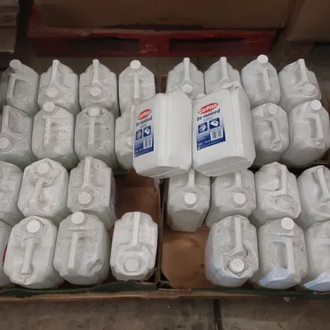 PALLET CONTAINING A LARGE QUANTITY OF CARPLAN DE-IONISED WATER 