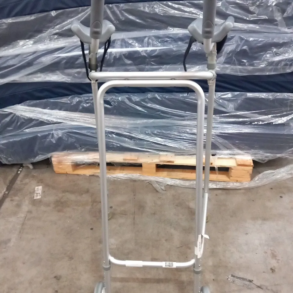 LARGE GUTTER FRAME WITH WHEELS