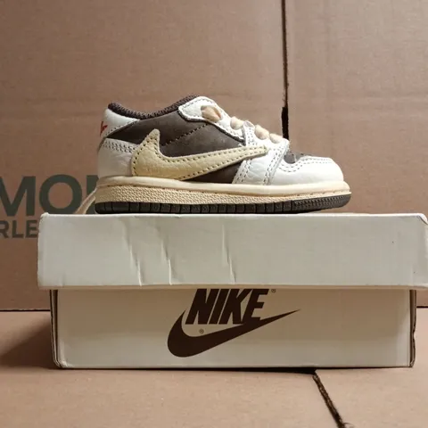 BOXED PAIR OF NIKE JORDAN 1 LOW KID'S SHOES IN SAIL/BROWN SIZE UK 3.5