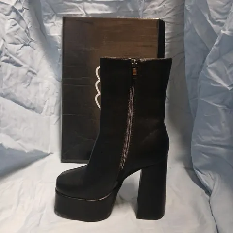 KOI LEXUS BLACK PLATFORM HEELED BOOTS SIZE 6
