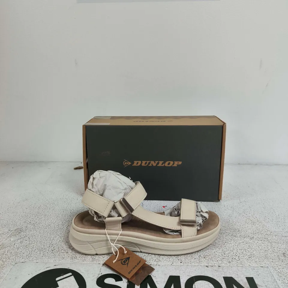 DUNLOP BEIGE STRAPPY PLATFORM SANDALS – WOMEN'S SIZE 7