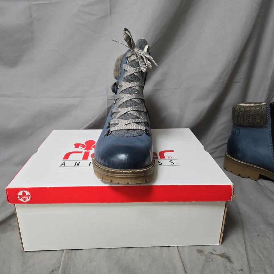 RIEKER BLUE LEATHER ANKLE BOOTS WITH KNIT COLLAR – SIZE 7