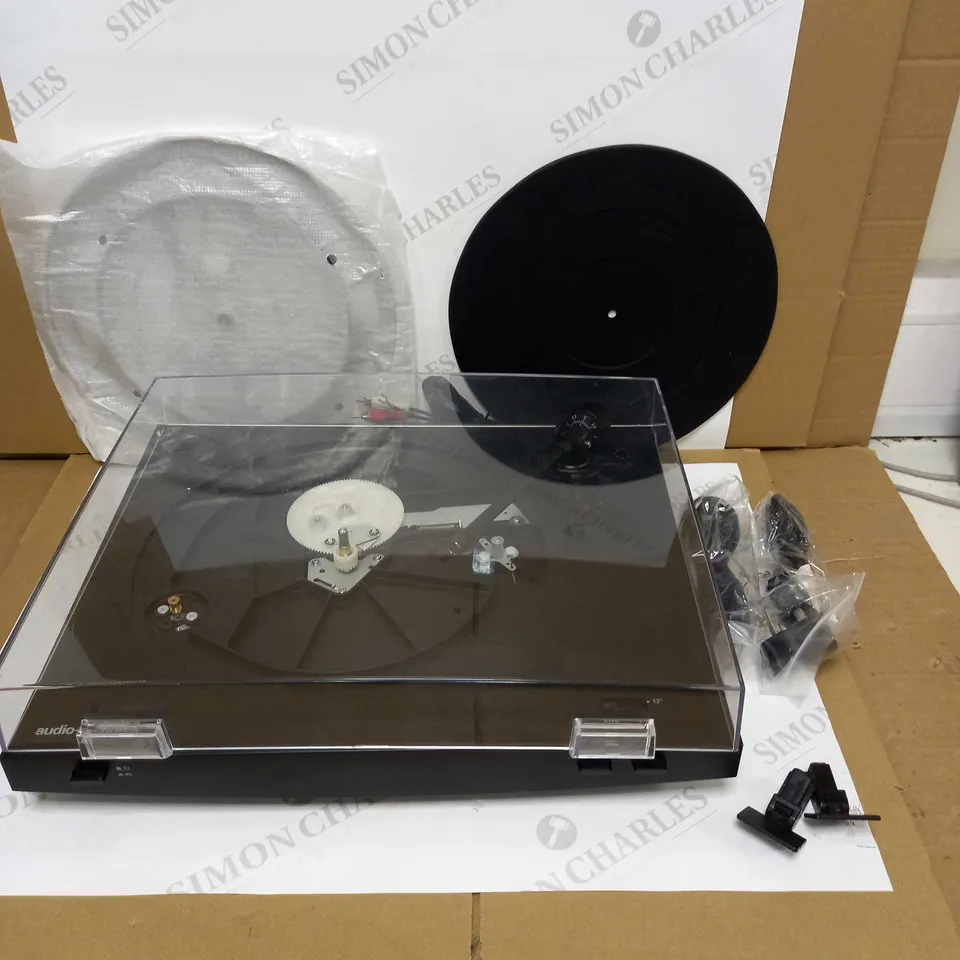 AUDIO TECHNICA FULLY AUTOMATIC BELT-DRIVE TURNTABLE 
