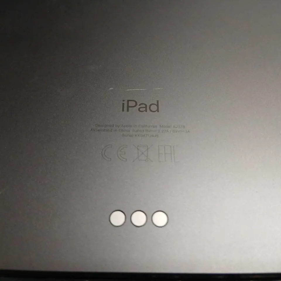 APPLE IPAD TABLET – SPACE GRAY, CRACKED DISPLAY (FOR PARTS/REPAIR) A2378