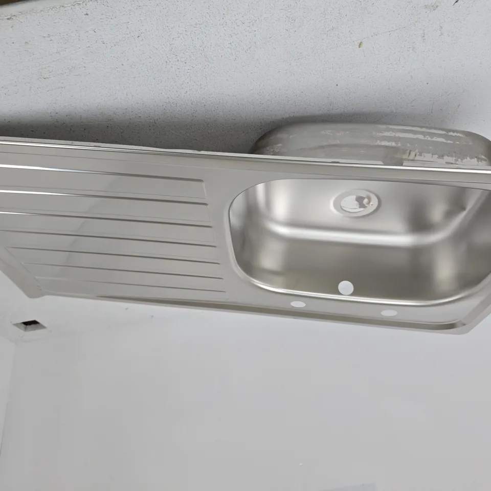 STAINLESS STEEL KITCHEN SINK WITH DRAINING BOARD – SINGLE BOWL