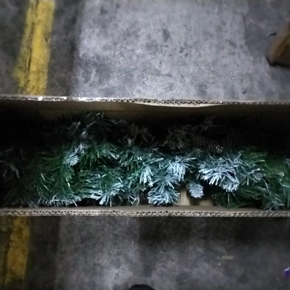 BOXED 9' SCANDINAVIAN SPRUCE CHRISTMAS GARLAND 