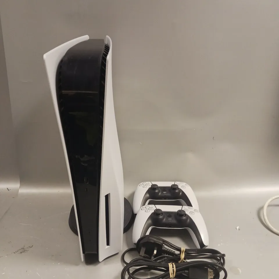 BOXED PS5 PLAYSTATION GAMES CONSOLE WITH TWO CONTROLLERS, POWER AND HDMI CABLE