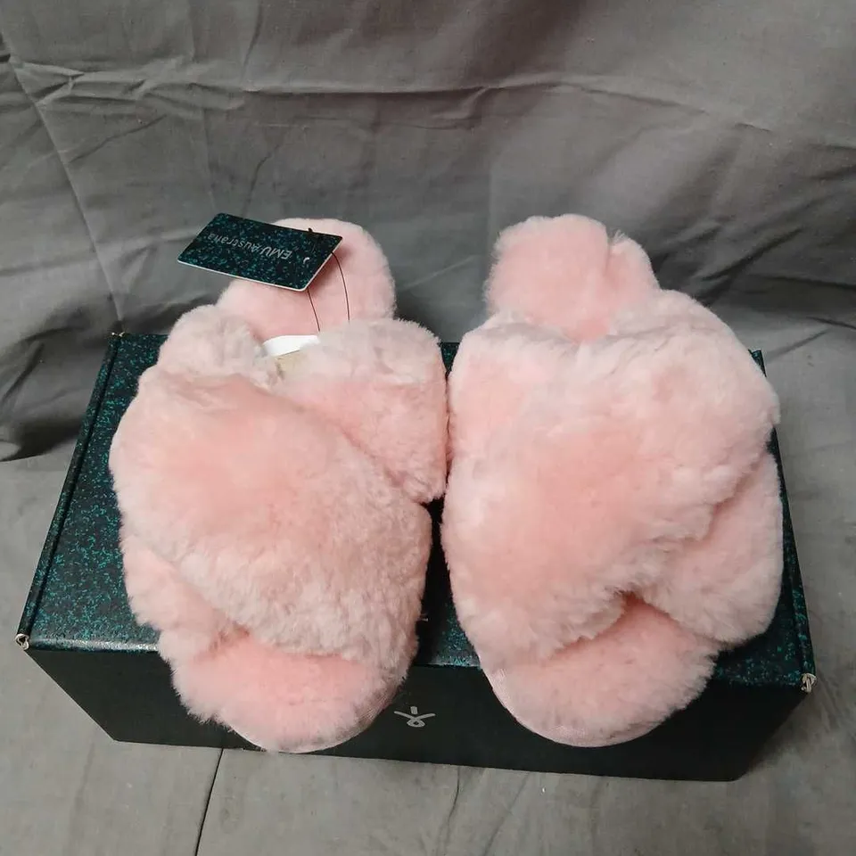 EMU AUSTRALIA MAYBERRY BABY PINK SLIPPERS – UK 6