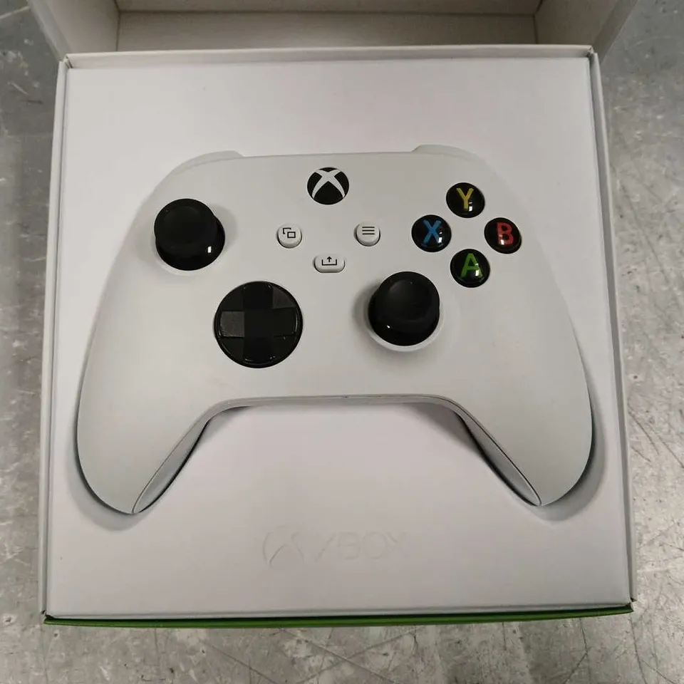 BOXED XBOX WIRELESS CONTROLLER