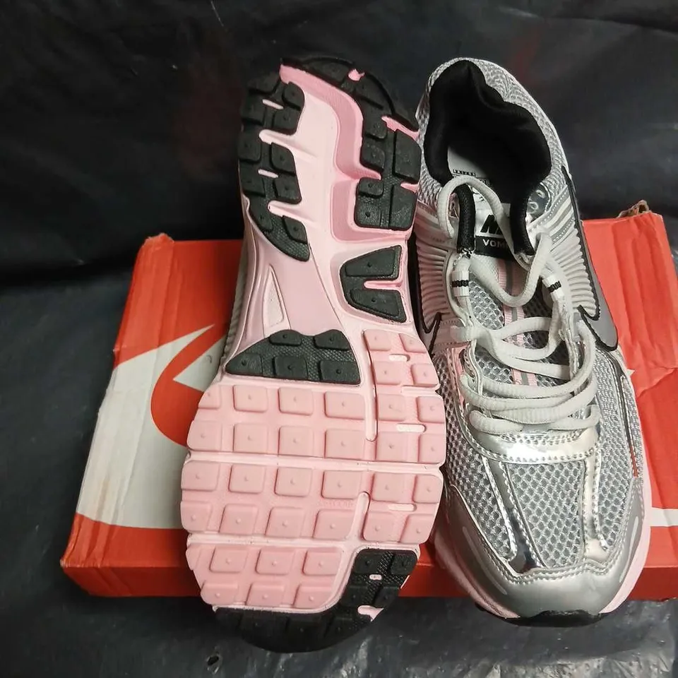 NIKE ZOOM VOMERO 5 WOMEN’S RUNNING SHOES – UK4 (US 6.5, EU 37.5)