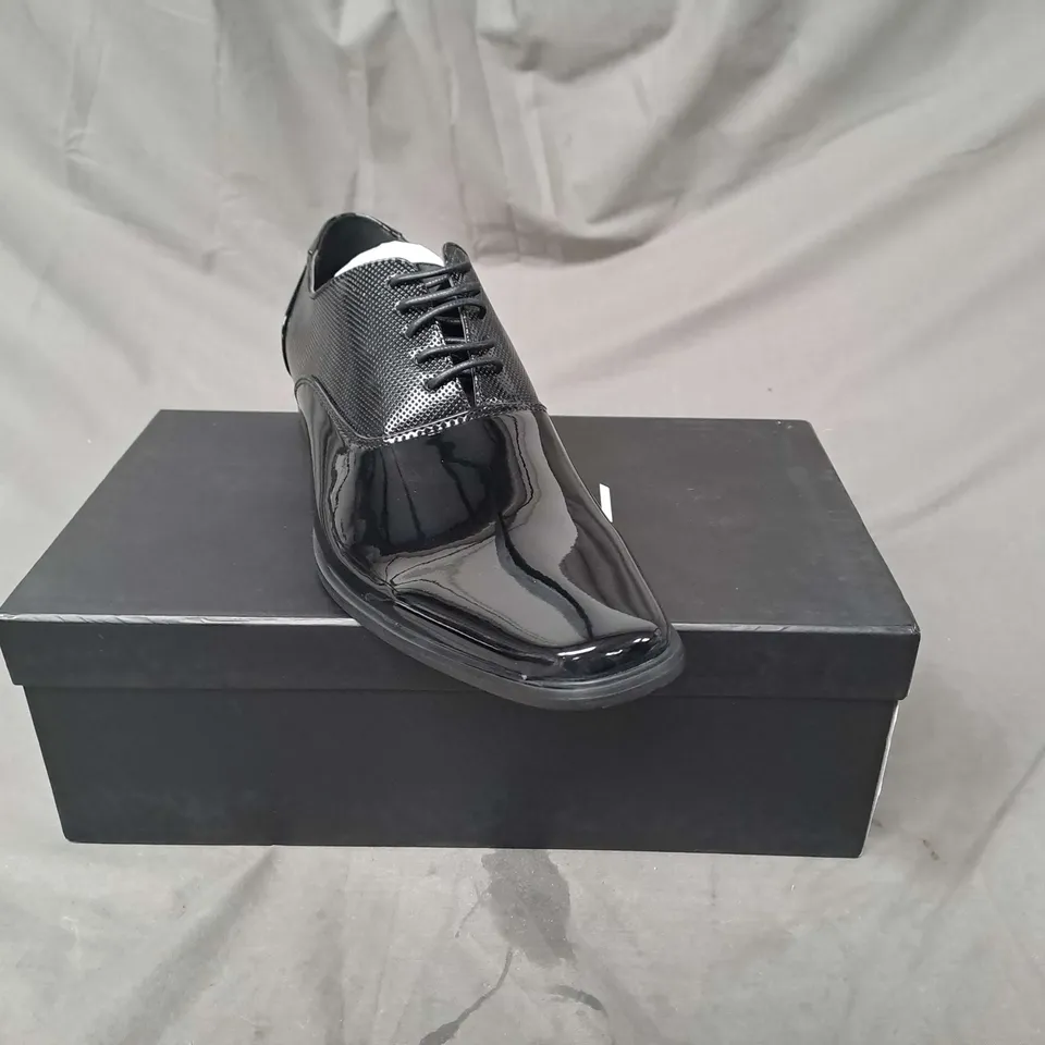 DOBELL CONTEMPORARY OXFORD DRESS SHOES IN BLACK SIZE 7