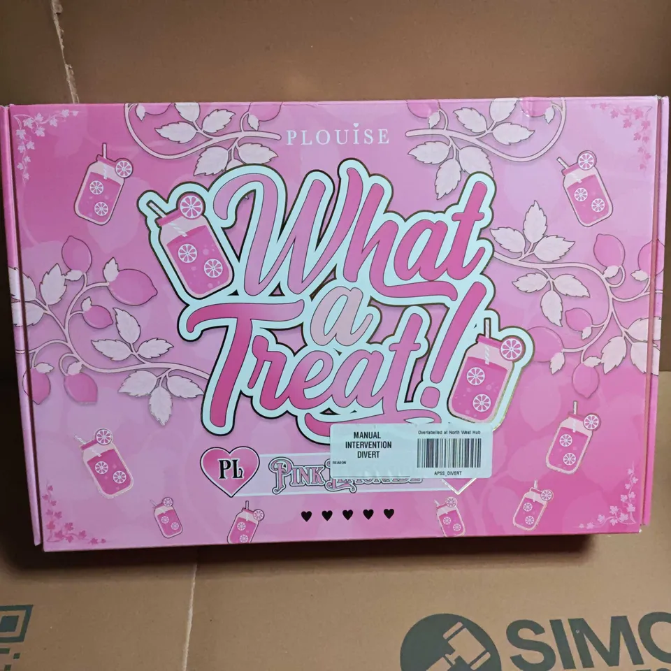 SEALED PLOUISE WHAT A TREAT PINK LEMONADE COSMETICS BOX SET
