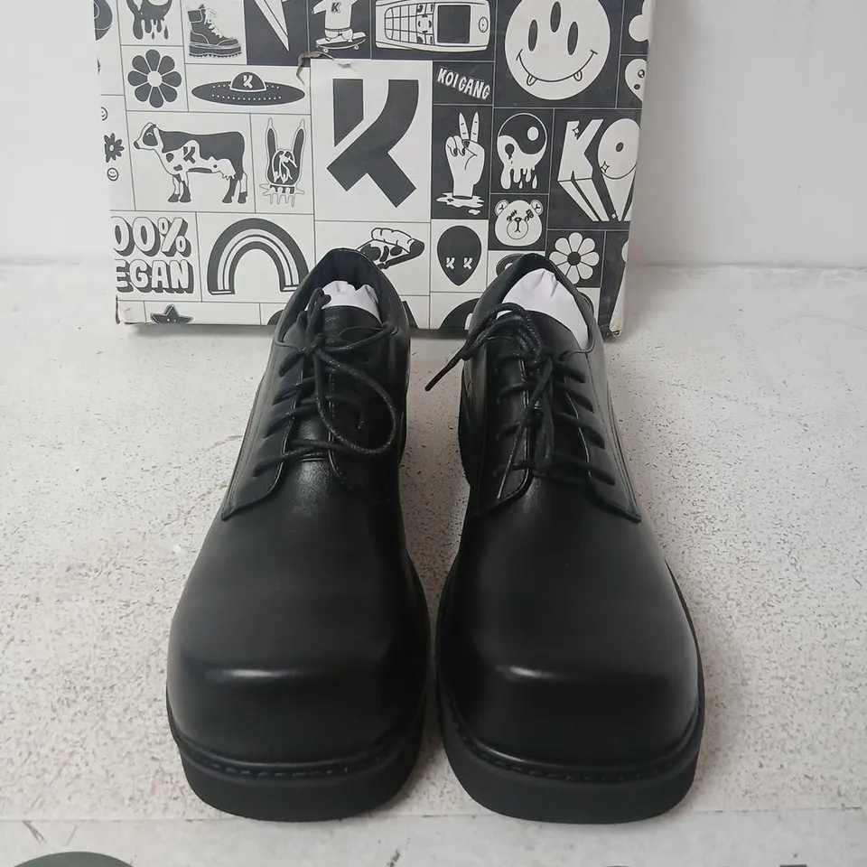 BOXED PAIR OF KOI 400% OVERSIZED MENS BERBY SHOE BLACK - UK 9